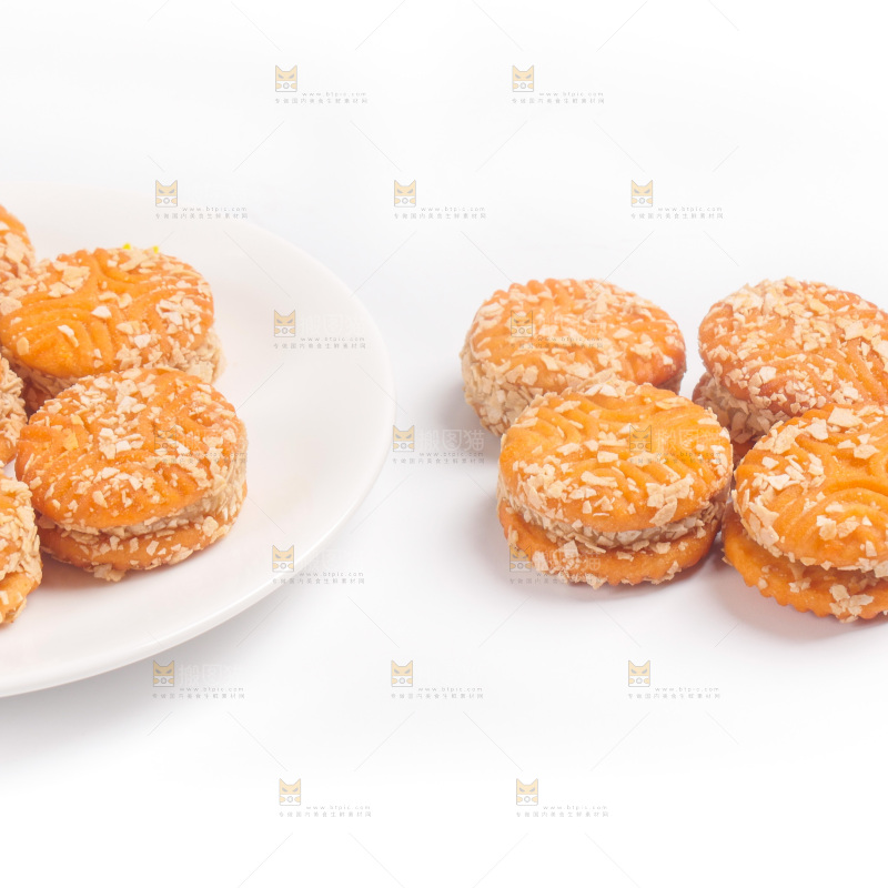 白底上的饼干