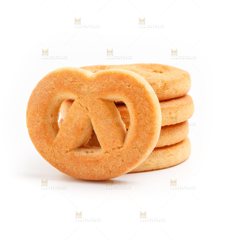 曲奇饼干放在白底上