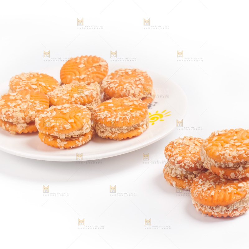 白底上的饼干