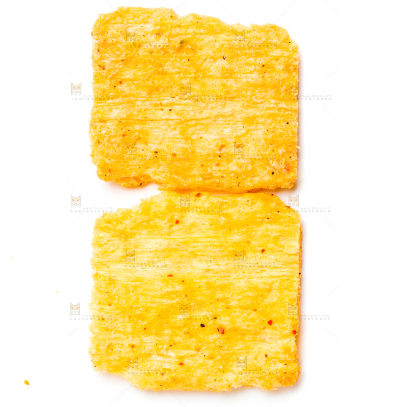 白底上放着麻辣锅巴