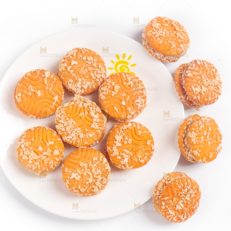 白底上的饼干