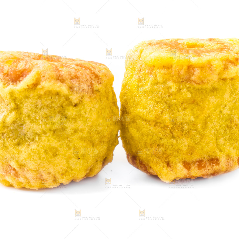 白底上的绿豆饼