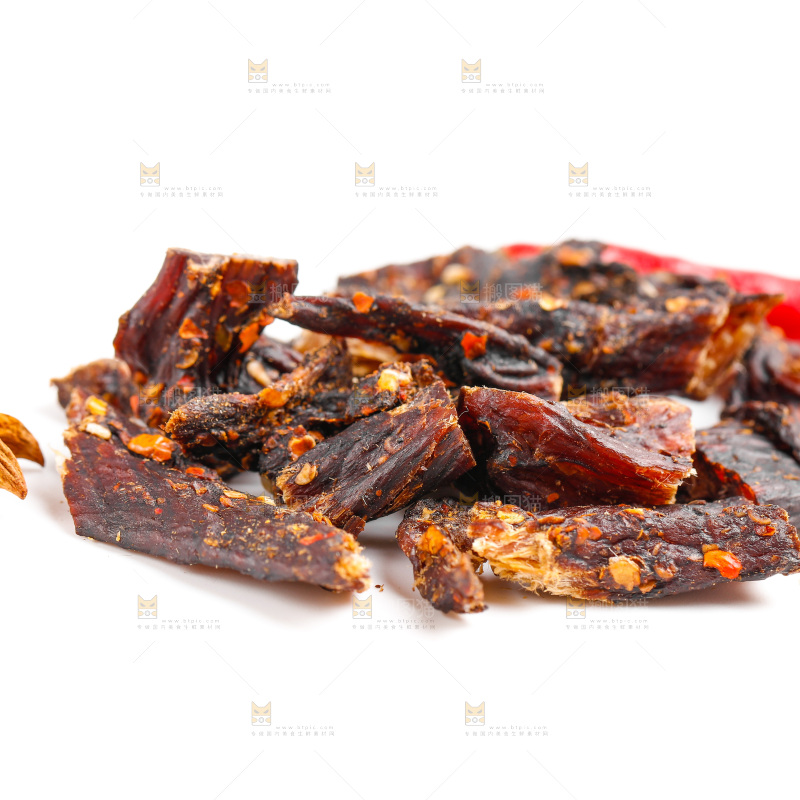 白底上的牛肉条