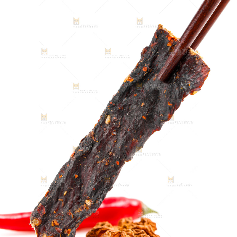 筷子夹着内蒙古牛肉干