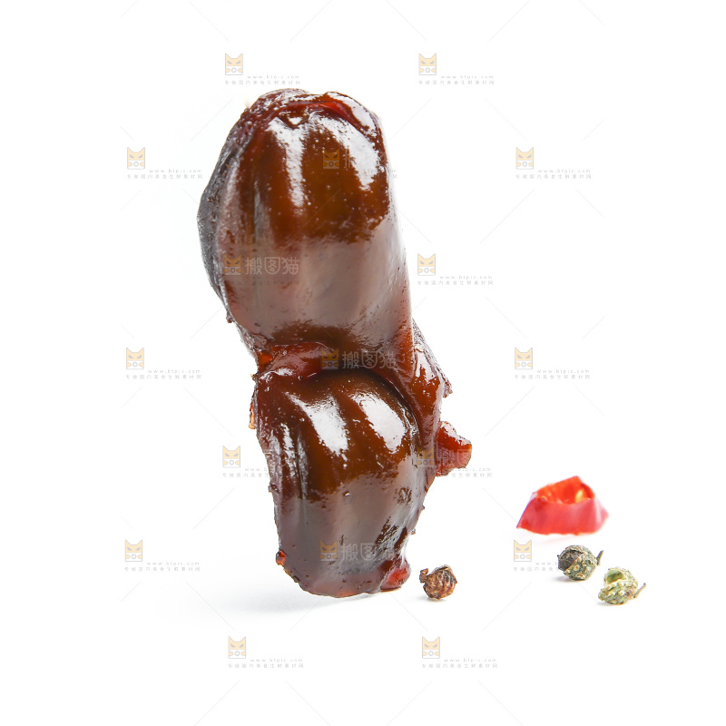 白底上的卤鸭胗