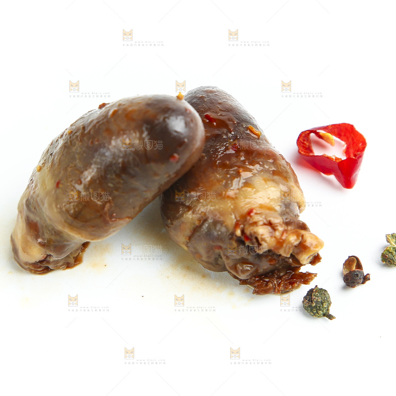 白底上的卤鸭心