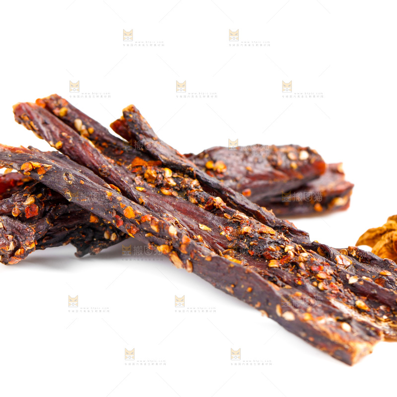 白底上的牛肉条