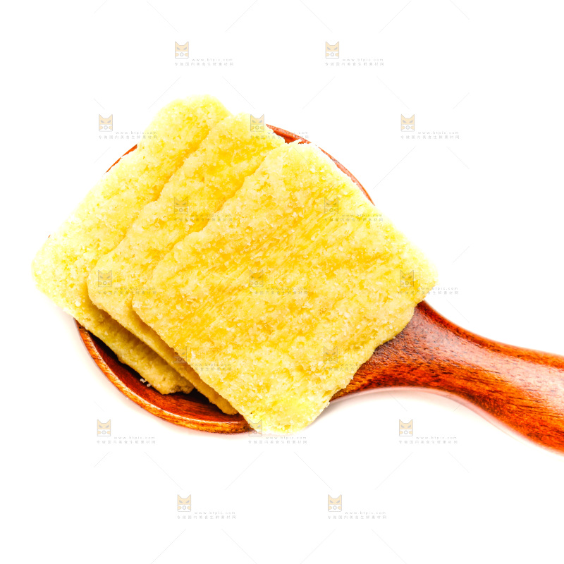 手工锅巴片放在白底上