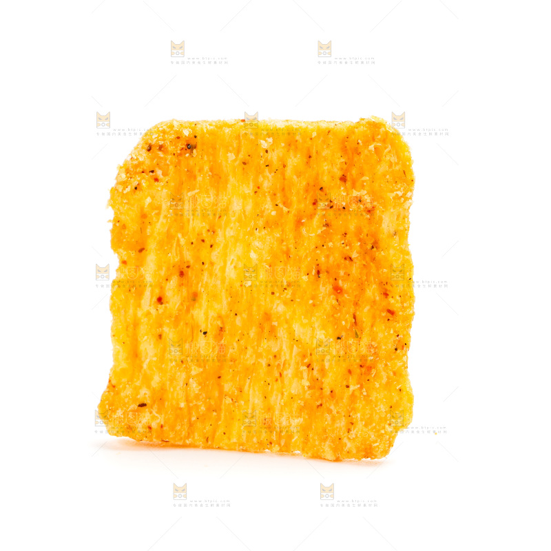 白底上放着麻辣锅巴