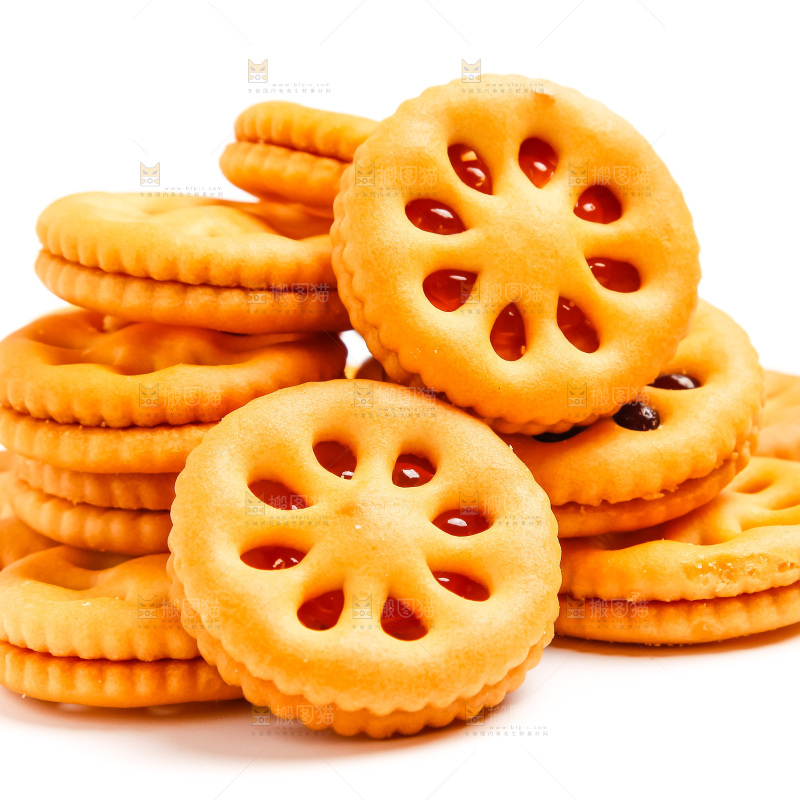 白底上放着果酱夹心饼