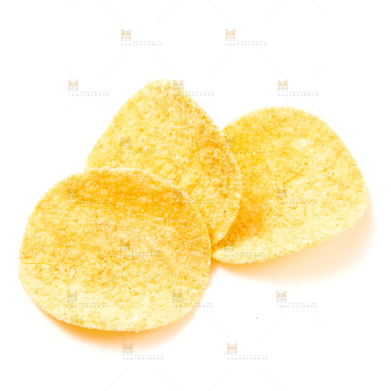 白底上的薯片