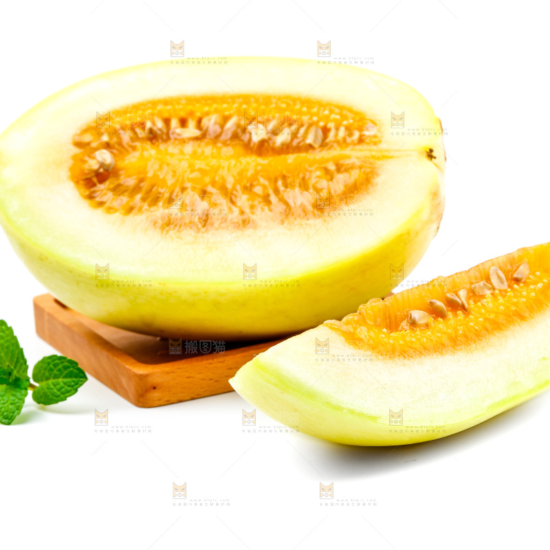 木板上的蜜瓜
