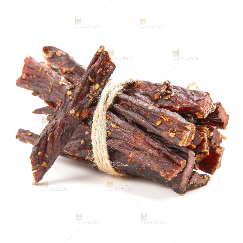 白底上放着牛肉干