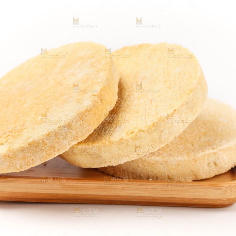 白底上的烟饼