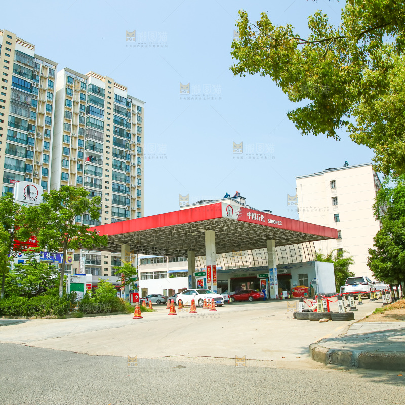 路边的加油站