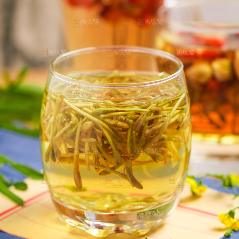 一杯金银花茶