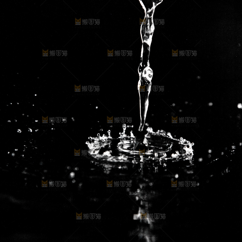黑底上的水波纹