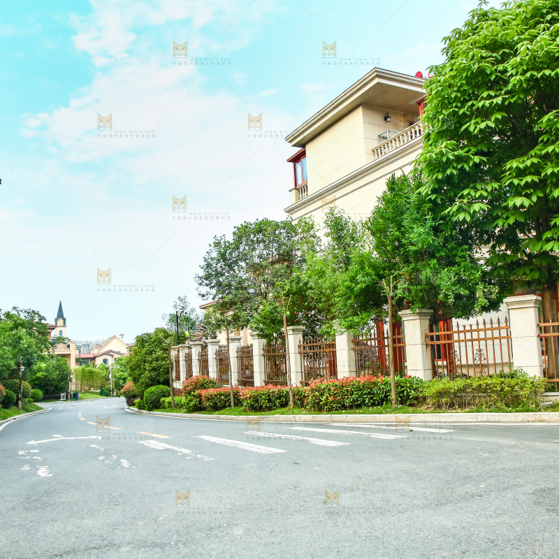 一条机动车道路