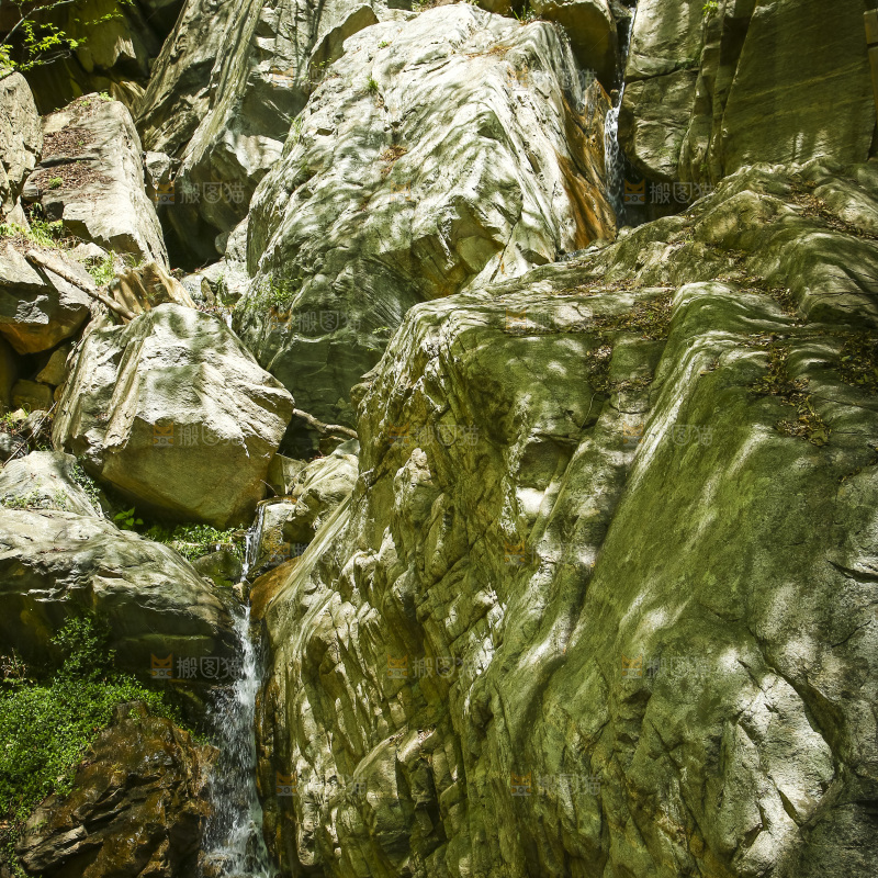 小溪流水