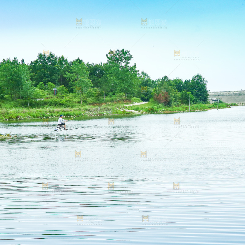 一条清澈的河流