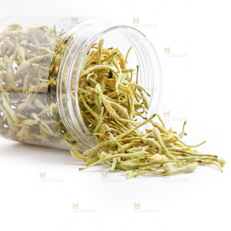 瓶子里装着金银花茶