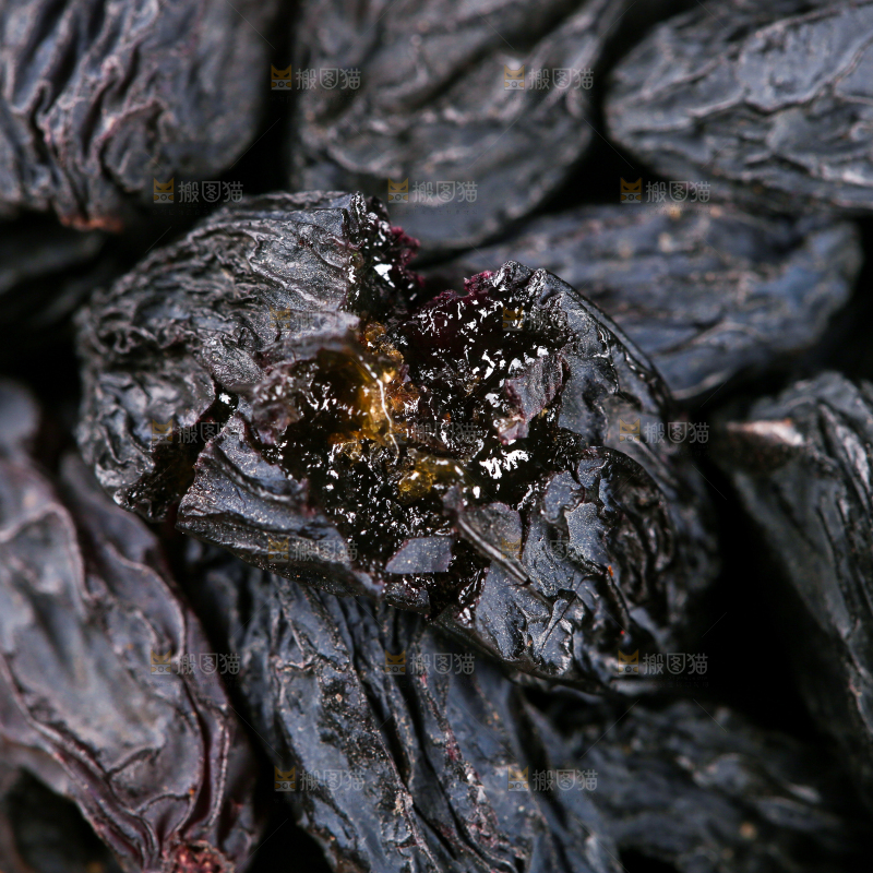 一篮黑加仑葡萄干