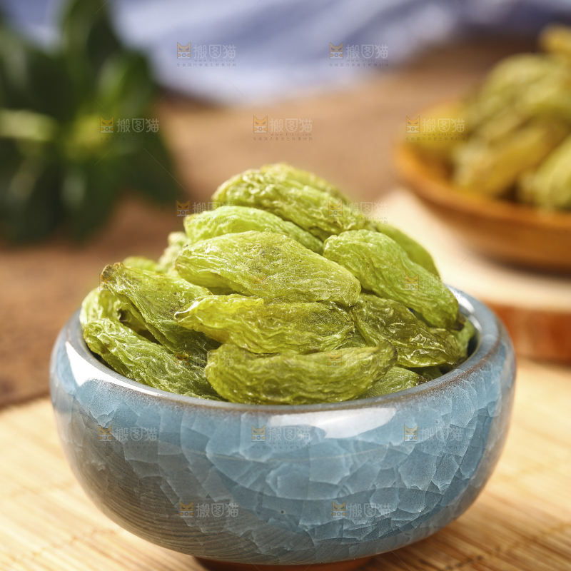 一碟绿葡萄干