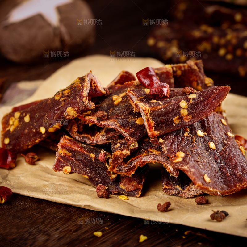 一堆麻辣牛肉干
