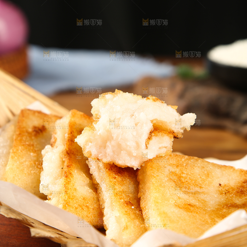 一盘香酥糯米糍粑