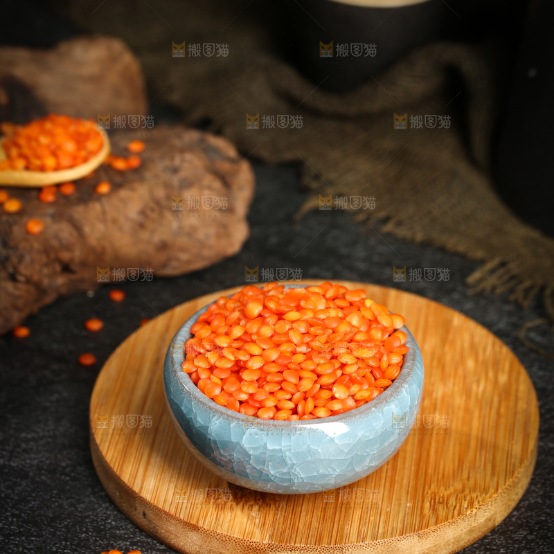 一碟番茄红扁豆