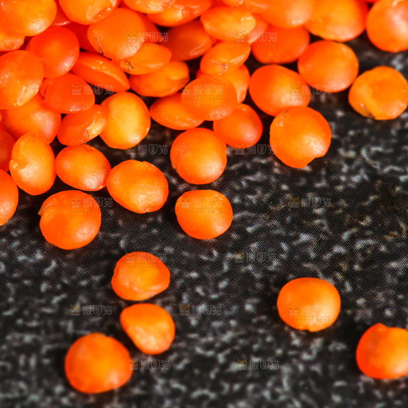 深底上的小扁豆