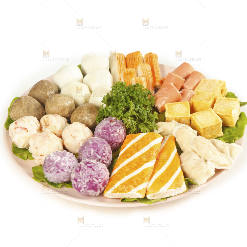 白底上放着一盘火锅食材组合