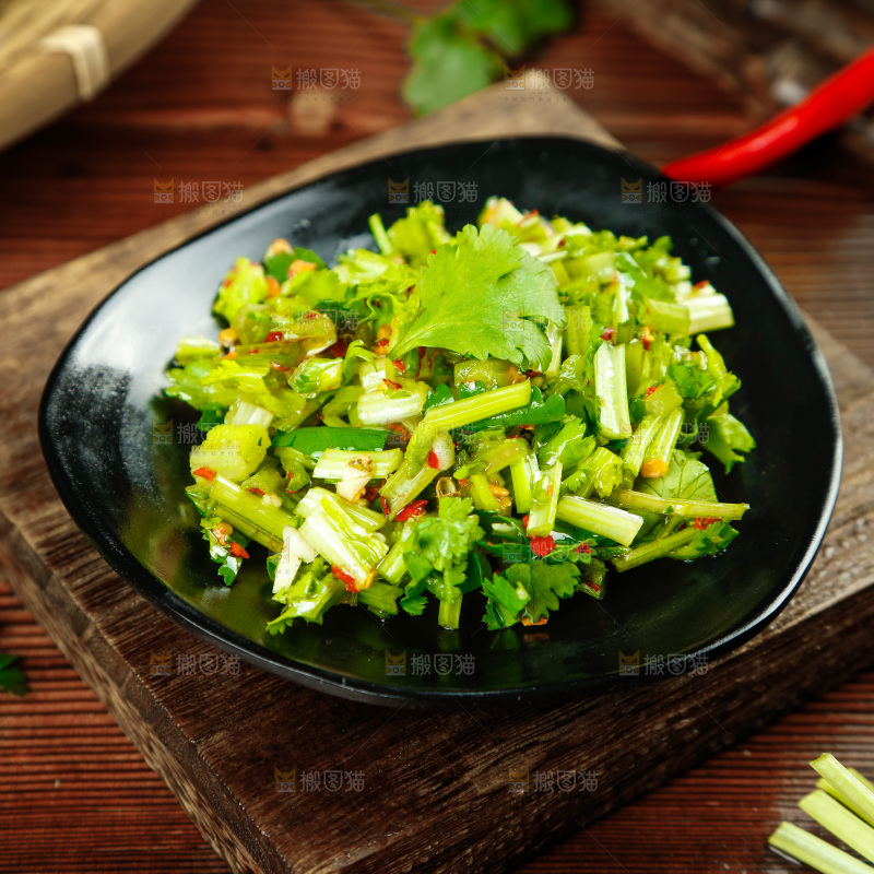 一盘凉拌香菜