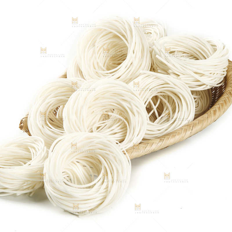 簸箕里的东北土豆粉