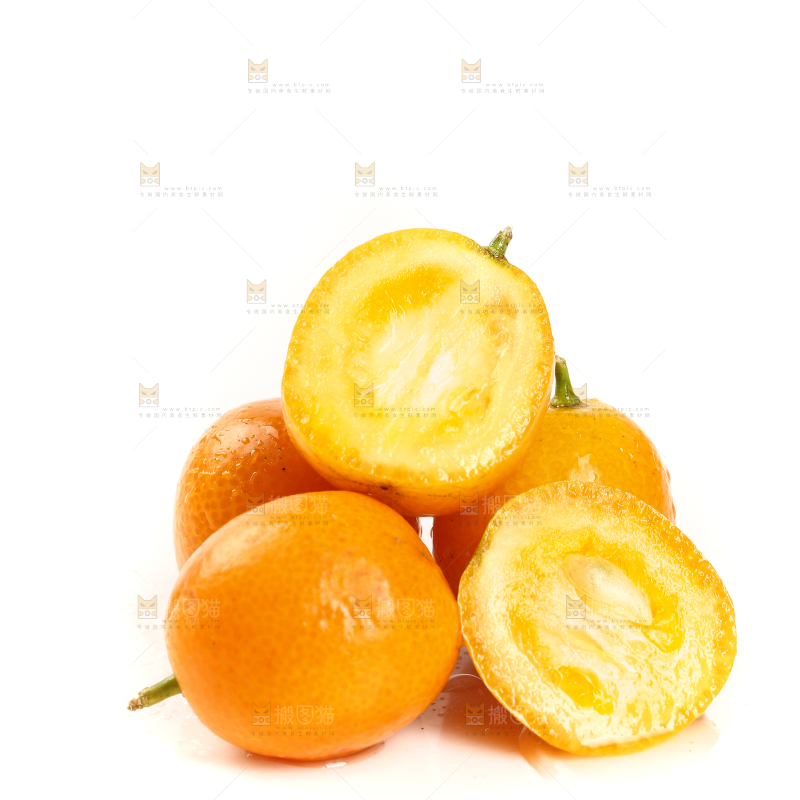 融安小金桔摆放在白底上