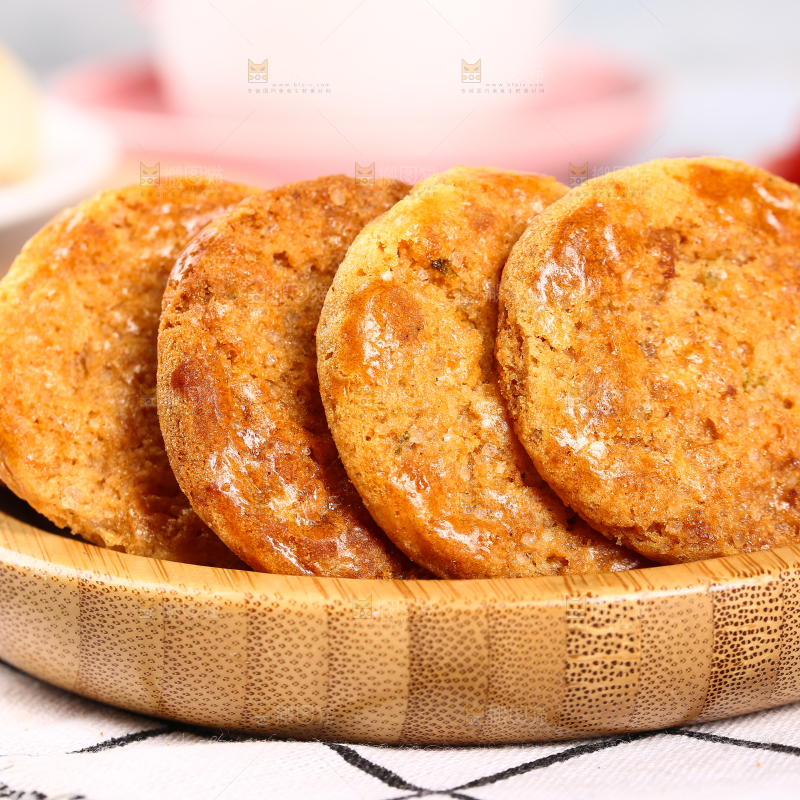 一盘广式鸡仔饼