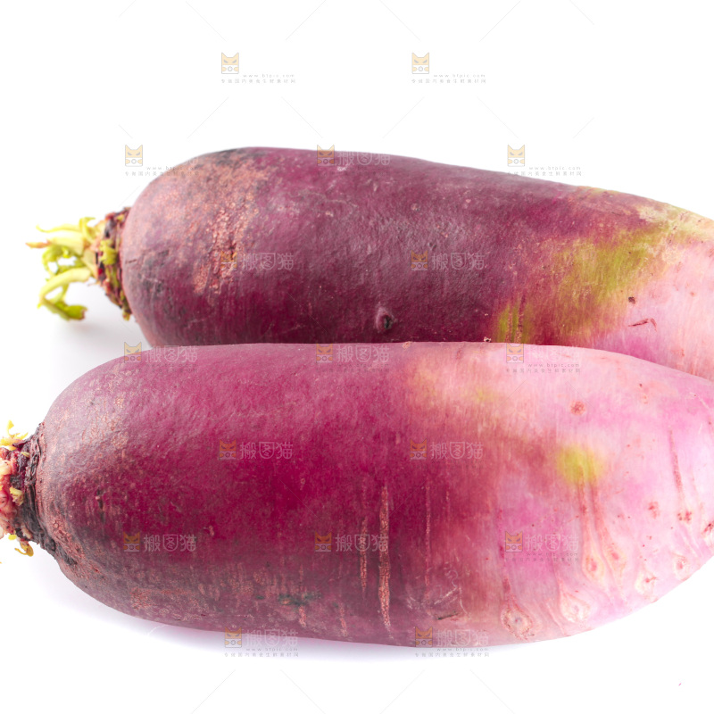 白底上放着冰激凌水果萝卜