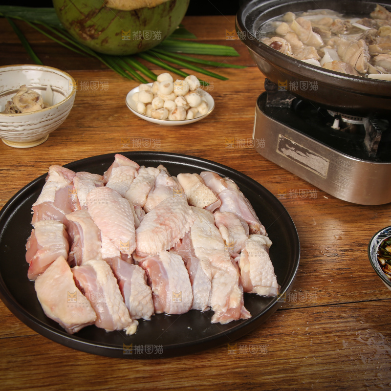 一盘鸡肉
