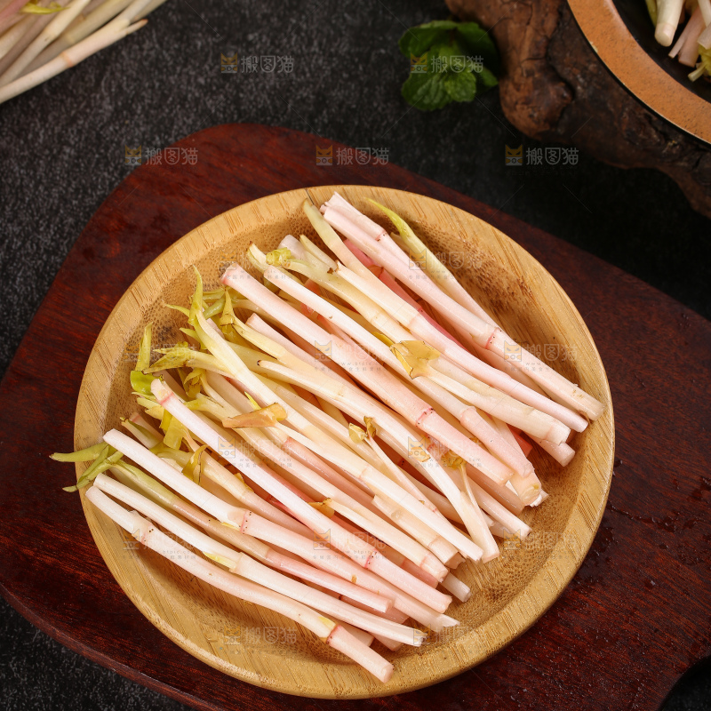 一盘折耳根嫩芽