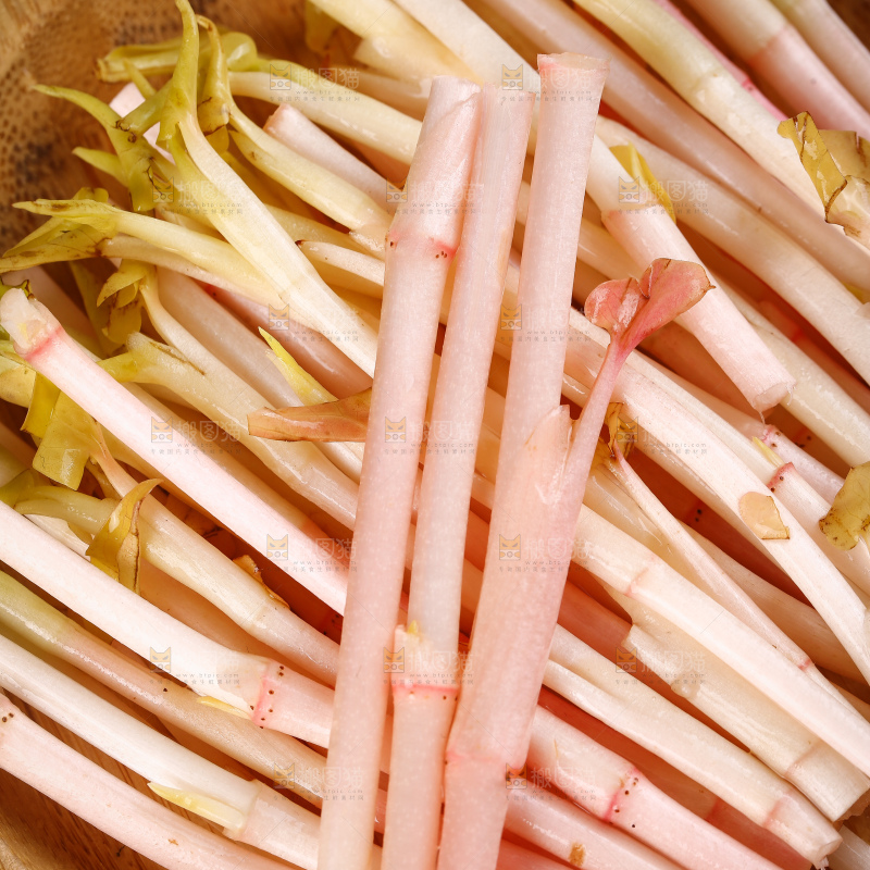 一盘折耳根嫩芽