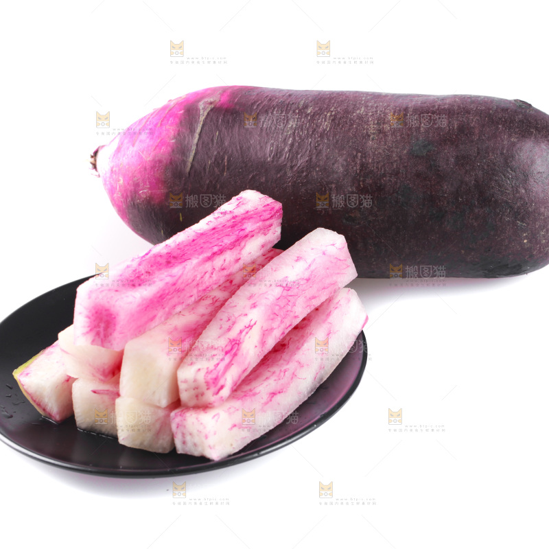 白底上的冰糖心萝卜