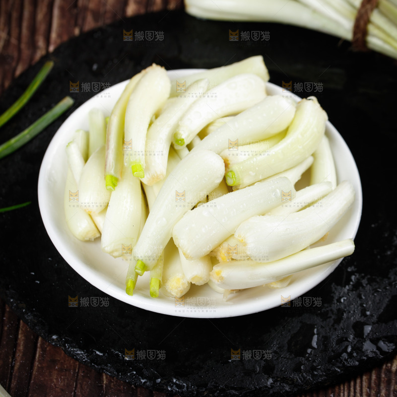 一盘无叶藠头