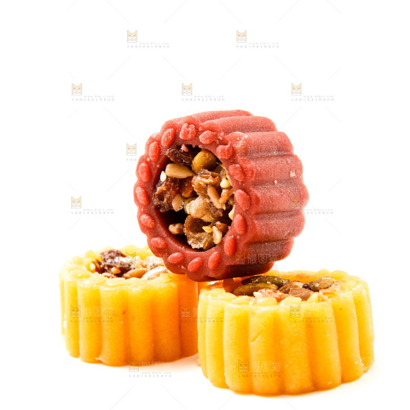 白底上的坚果月饼