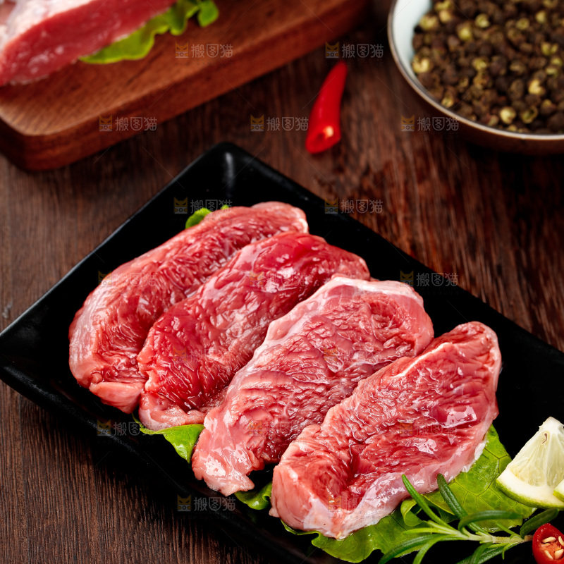 一盘切块的牛腱肉