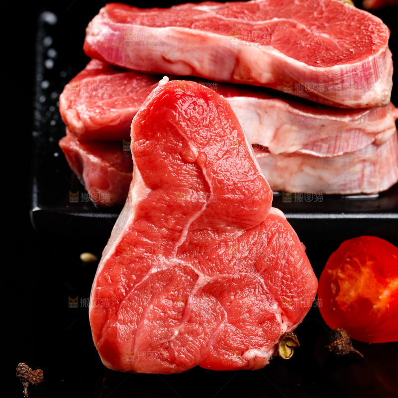 黑底上的牛肉