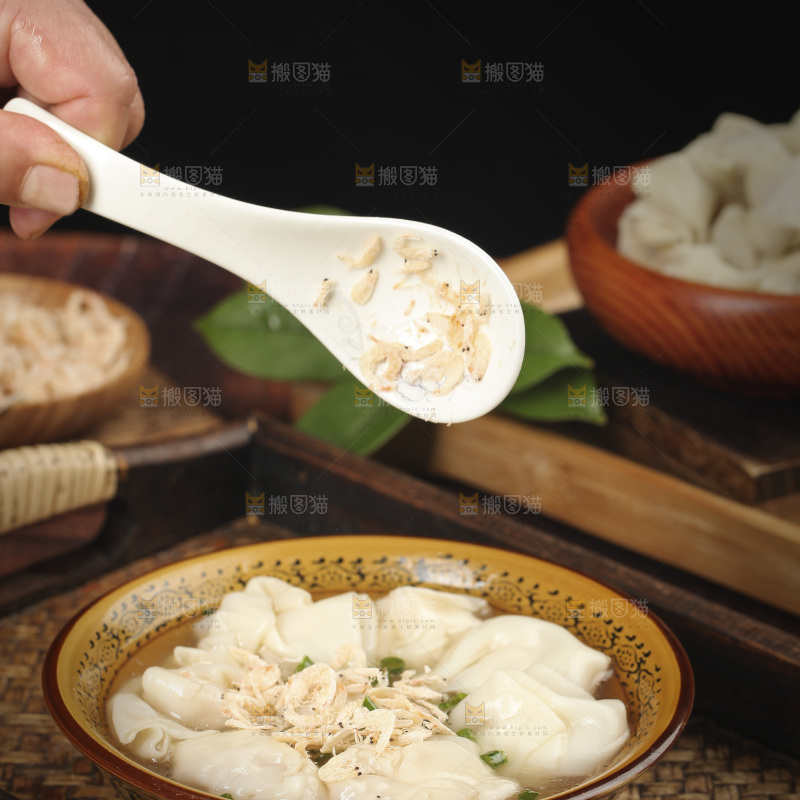 一碗鲜肉馄饨