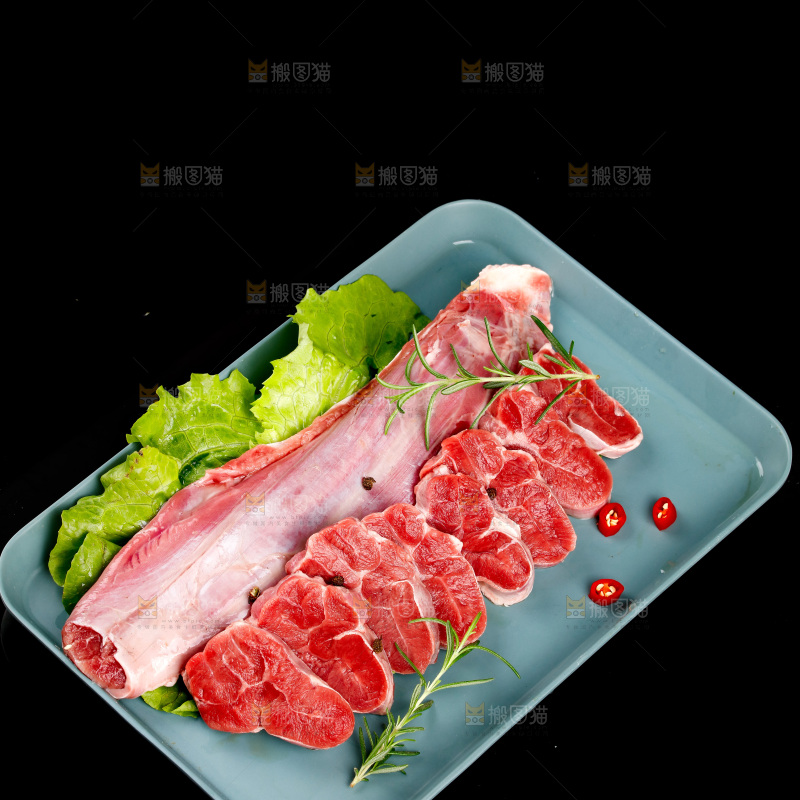 一盘新鲜牛腱子肉