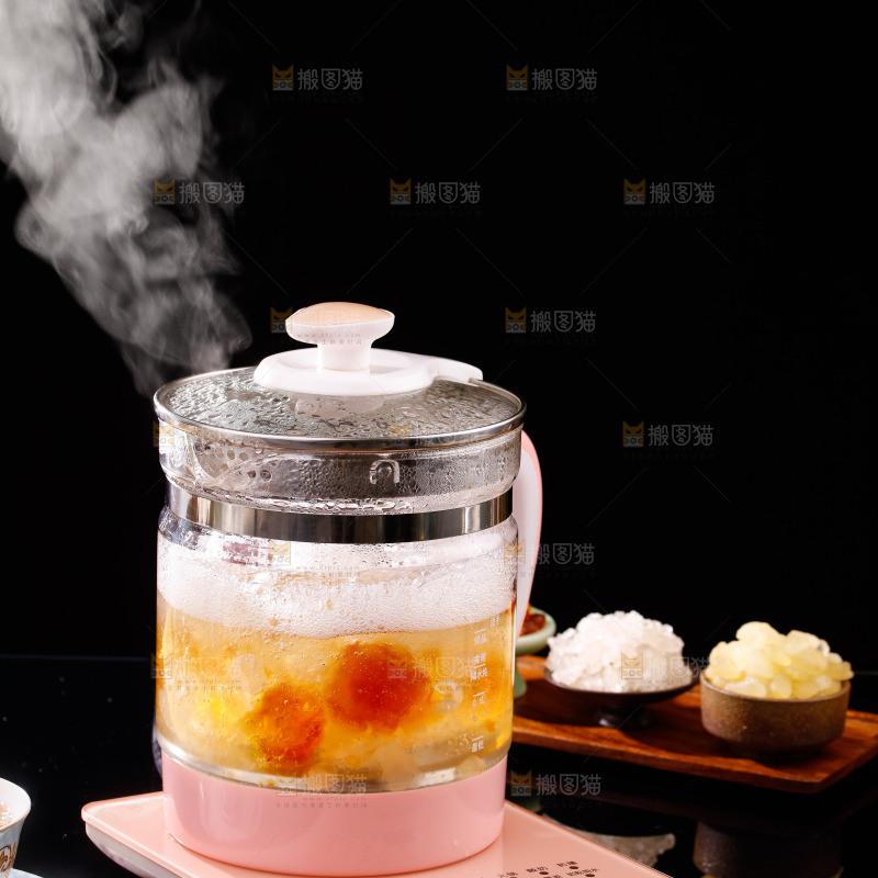壶里煮桃胶雪燕皂角米羹