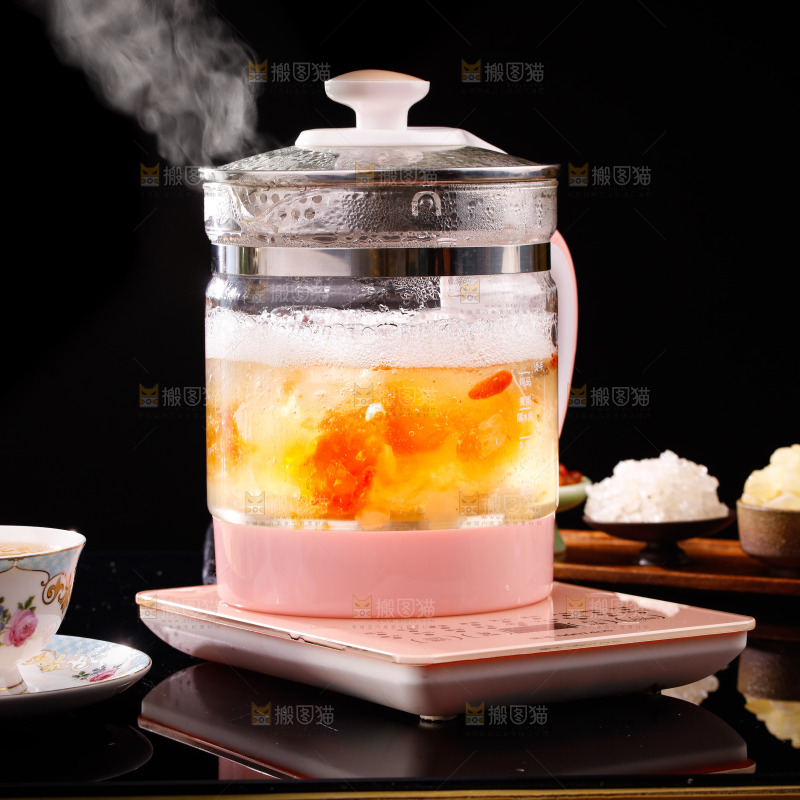 壶里煮桃胶雪燕皂角米羹