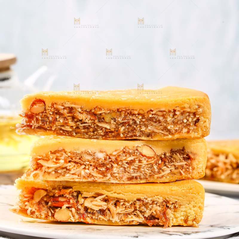 石板上放着拖罗饼切块